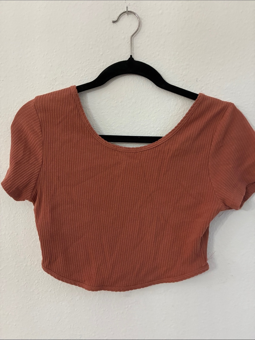 Heart Hips Rust Ribbed Scoop Crop Top - Picture 3 of 3